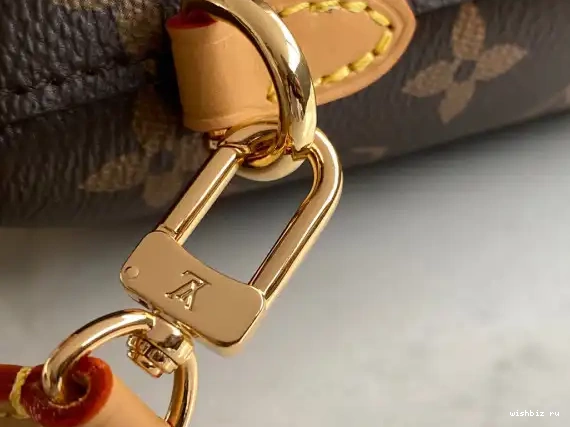 WIS LOUIS ME POUCH FOLD VUITTON 0424